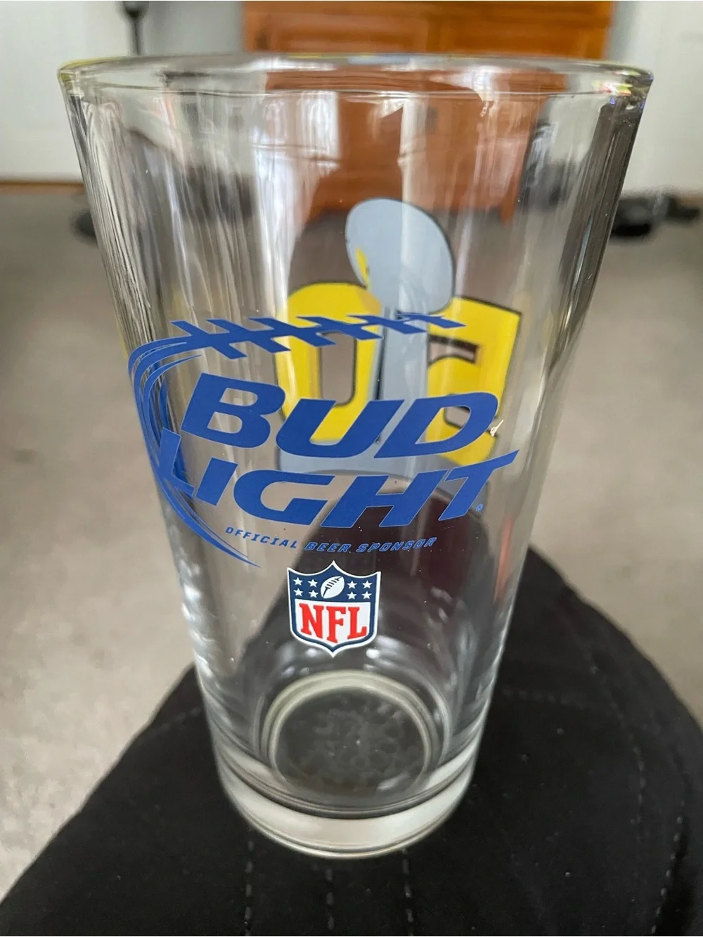 Super Bowl 50 Commemorative Pint Glass - Yellow & Silver Logo